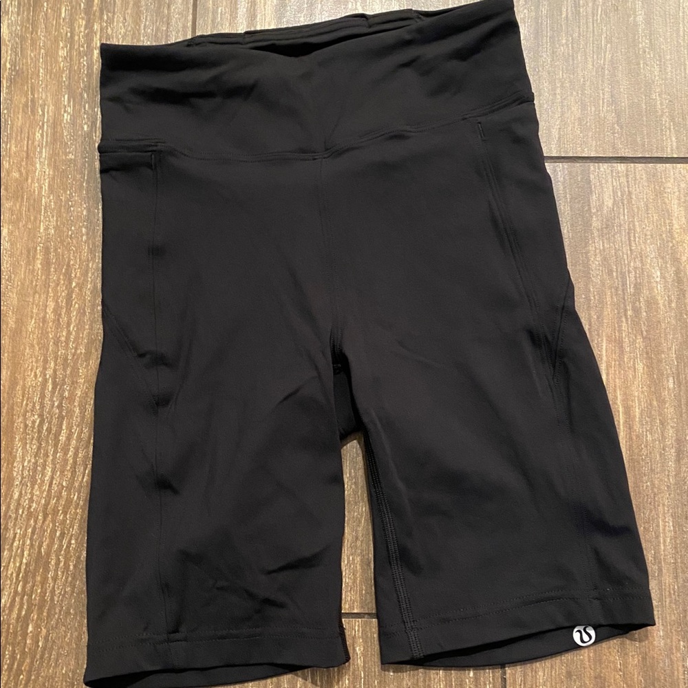 Lululemon on pace biker short size 4 black